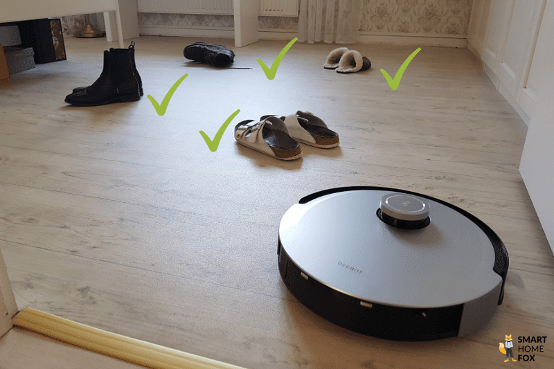 Ecovacs Deebot X1 OMNI during object recognition test of higher objects